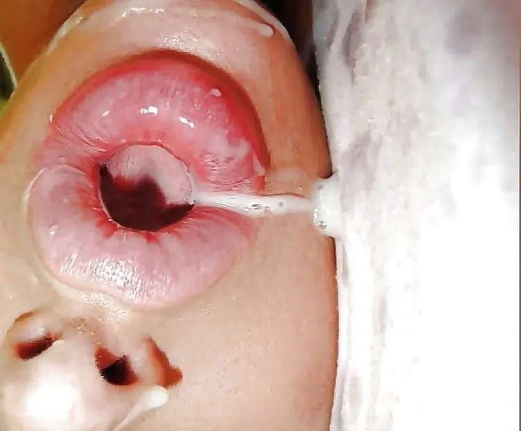 Throatpie in Hannover von blonder Maulfotze (26) geboten Throatpie in Hannover von Maulfotze geboten